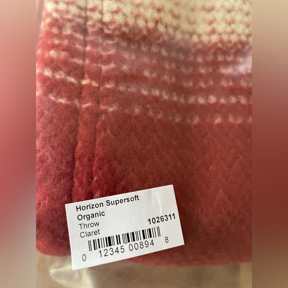 New Coyuchi Horizon Supersoft Organic Throw Blanket - Picture 4 of 4